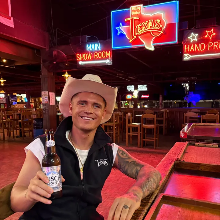 @keepingitcountry_