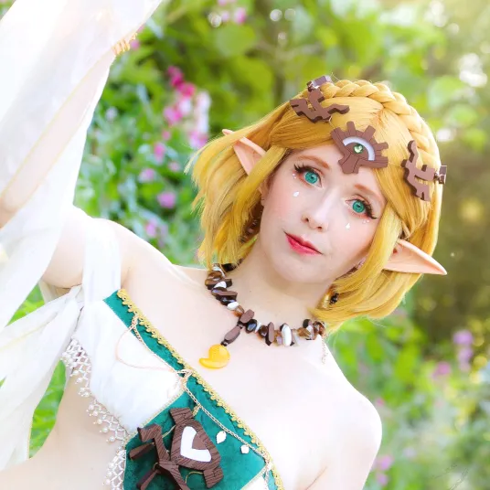 @karasu_cosplay