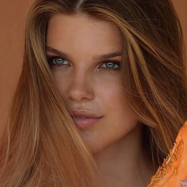 lara_schmidt__