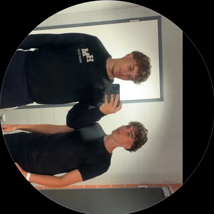 @twomuchmotion_