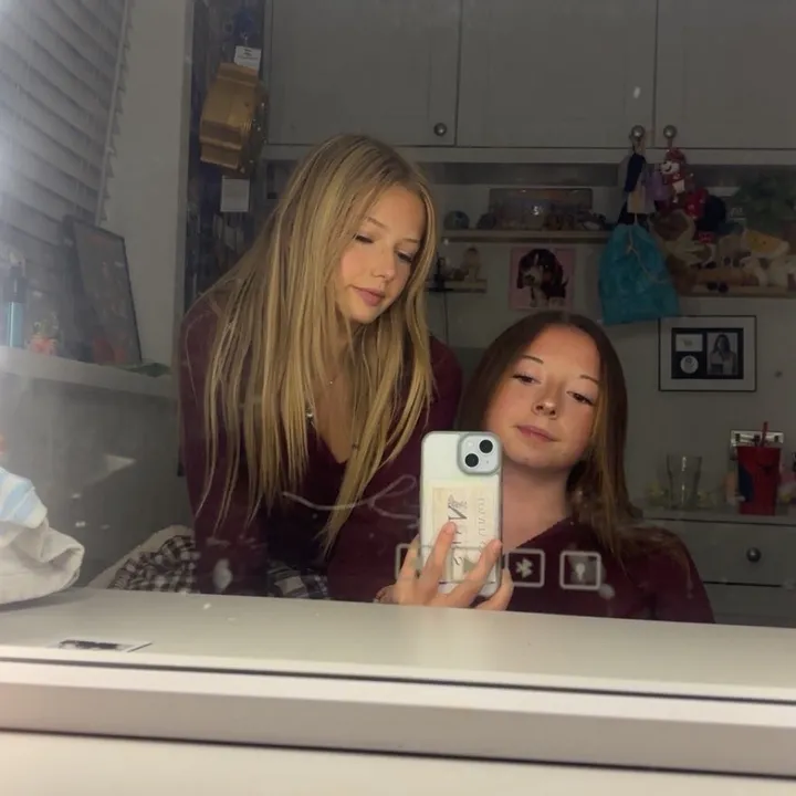 phoebe_xx4