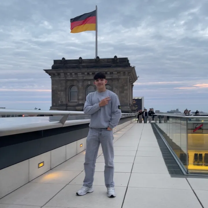 @niklas.ac1