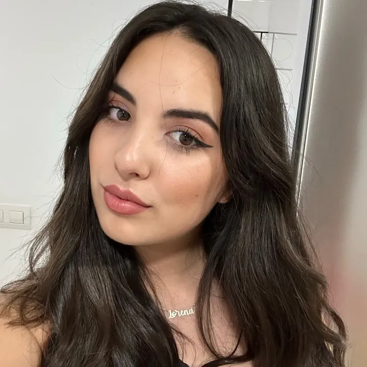 @_lorenagg18