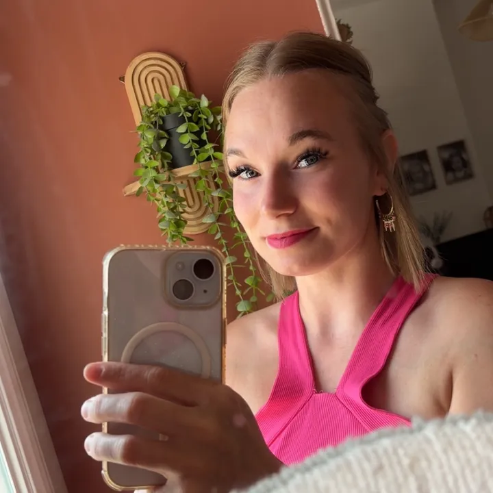 @melieva1206