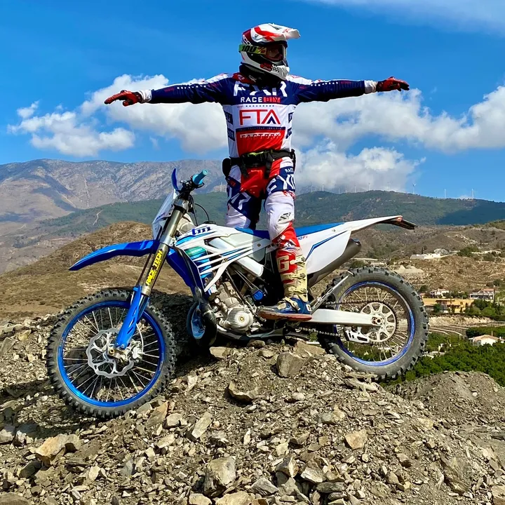 enduroavance2