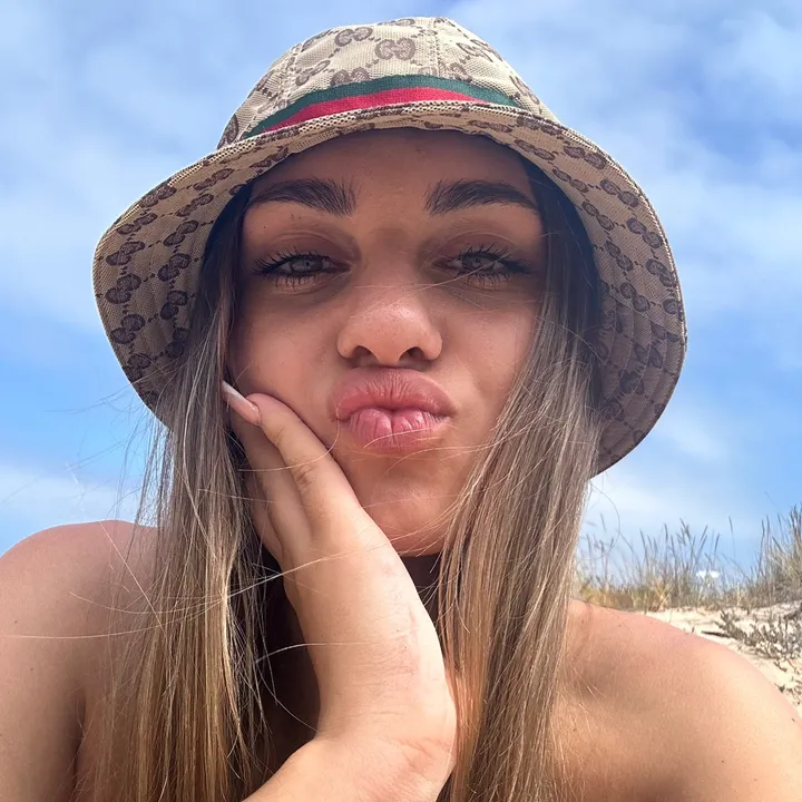 @saradragutinovic_