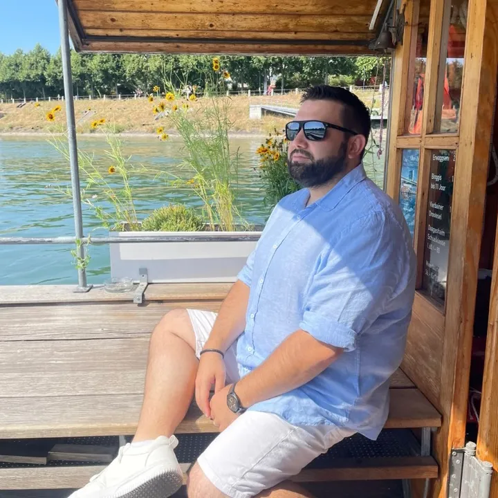 @alexk_1986