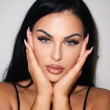@vanessalipatov