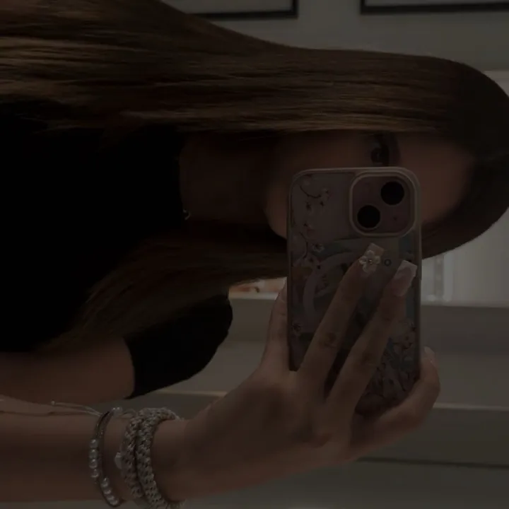 @emelieeee_o8