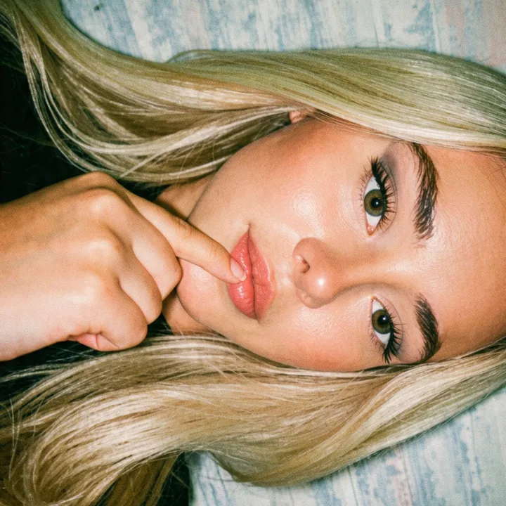 adelina.s_08