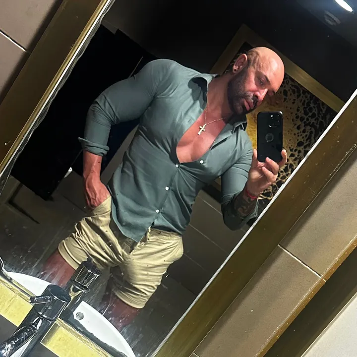 neil.maydew