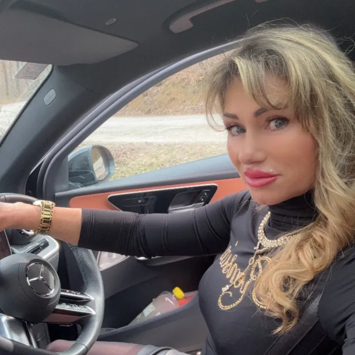 @claudia681973