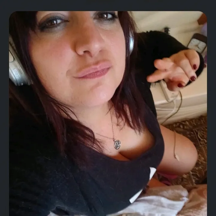 @lunaviolax