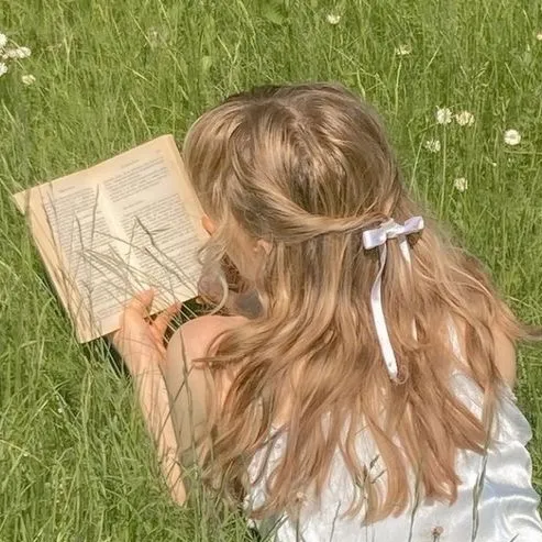 books_with_star_