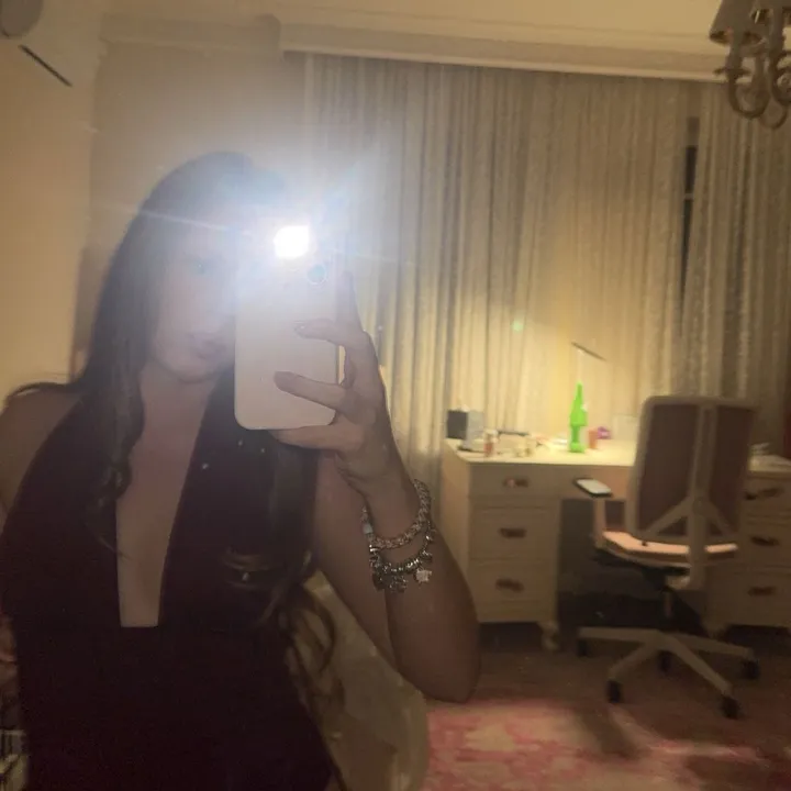 @sophie.rogover