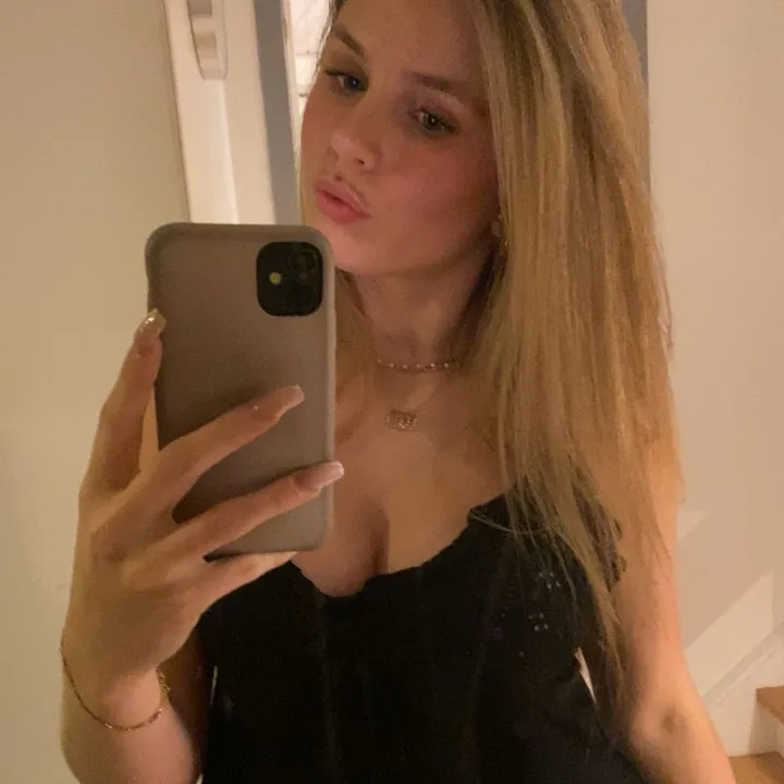_majabruun_petersen_