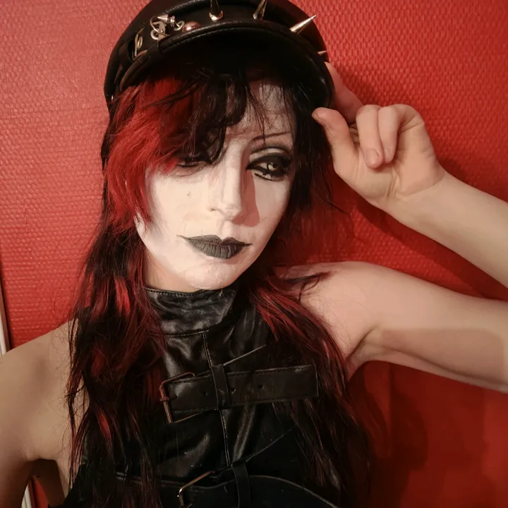 reina_vkei