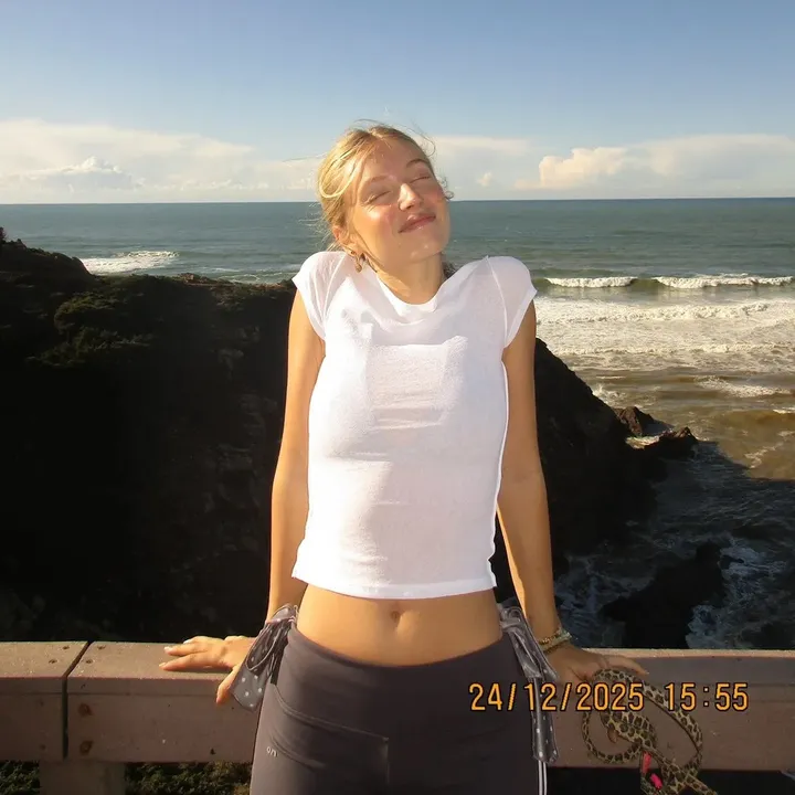 ella_kania
