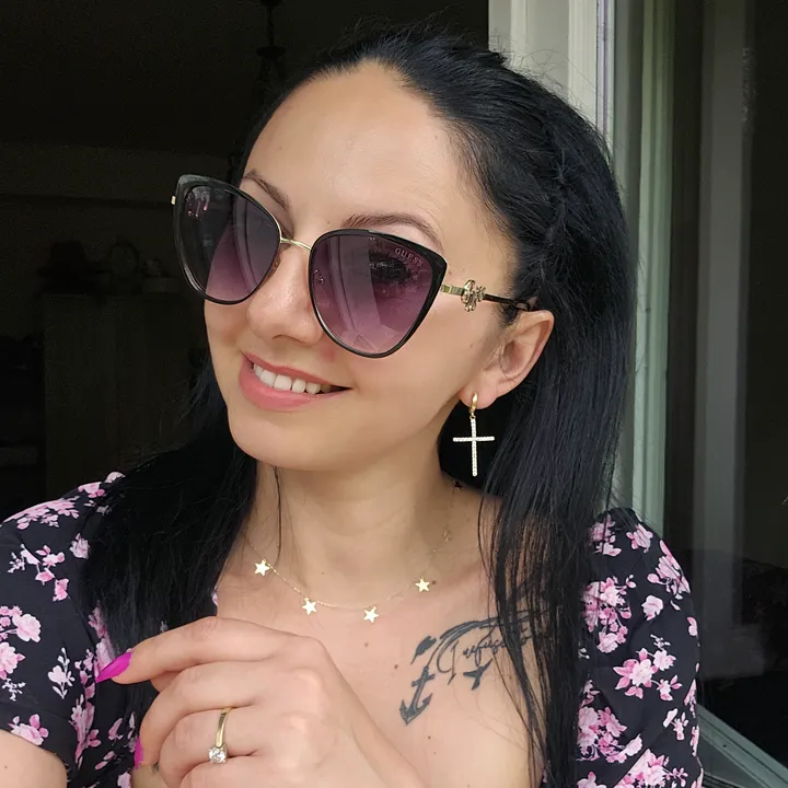 ellyellye