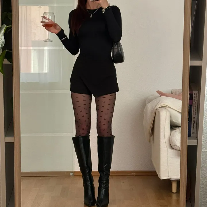 @nicoleunzensiert