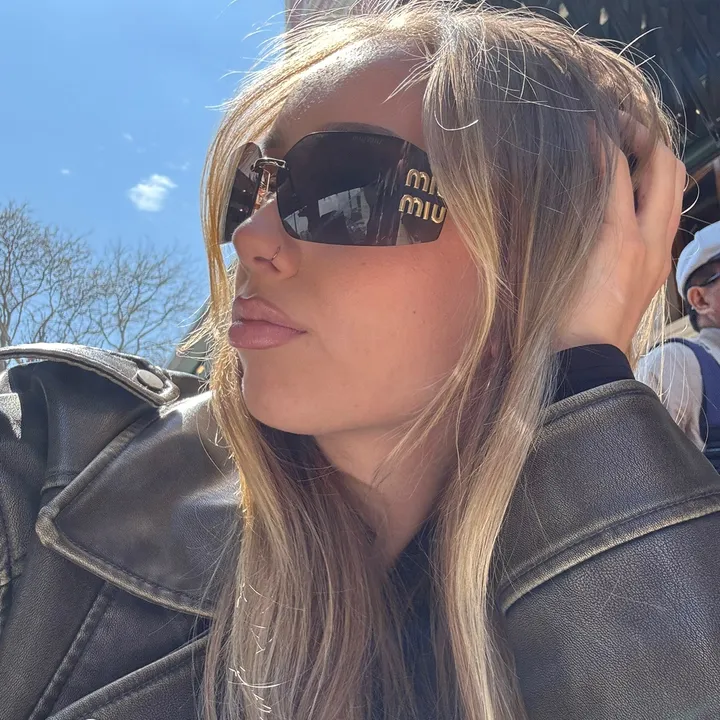 rebecca_st24