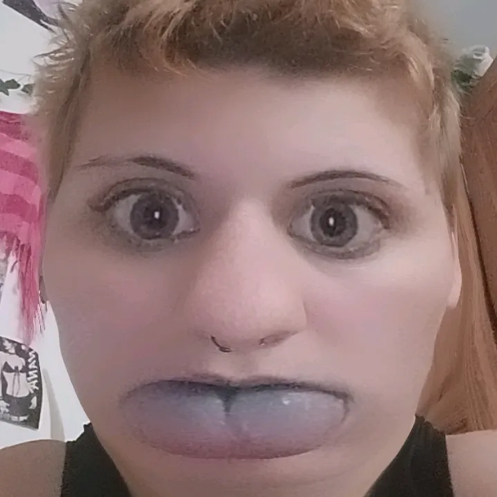 @listeriax