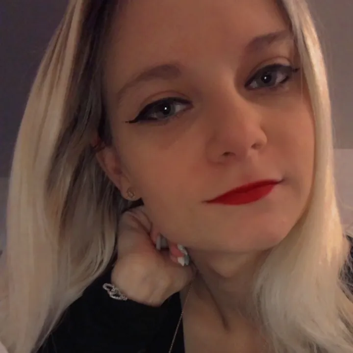 @adelinekaithlynek