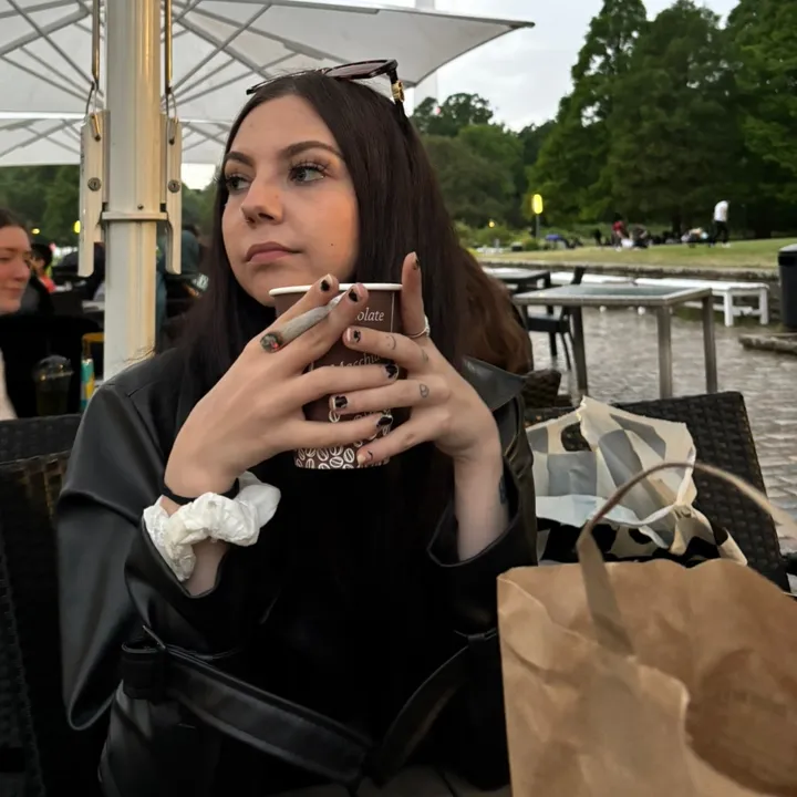 njvev