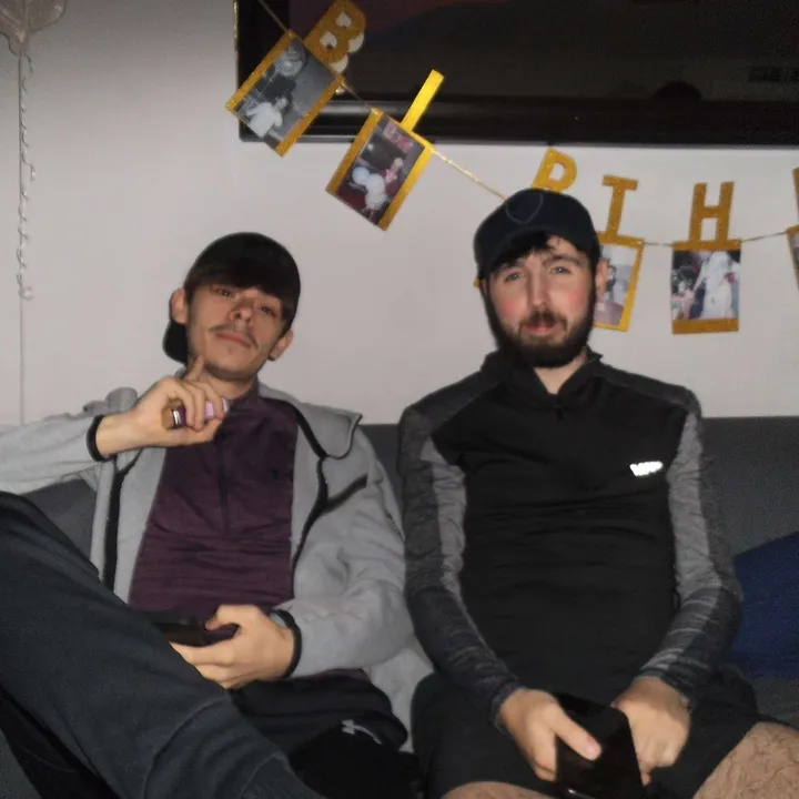 @mitchyv1