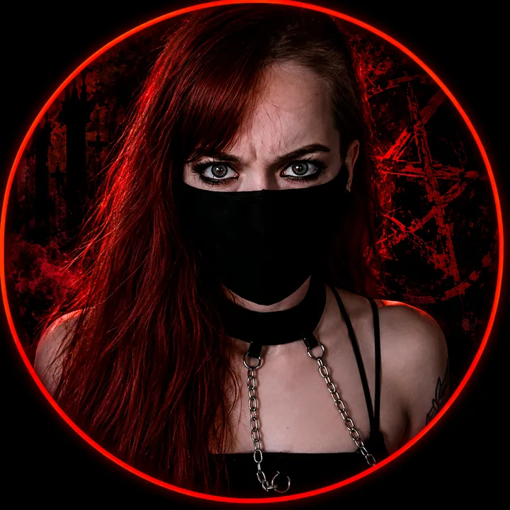 @_corruptingalice_