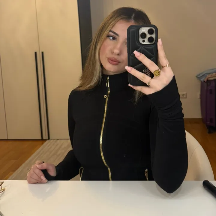 arnisa.ze