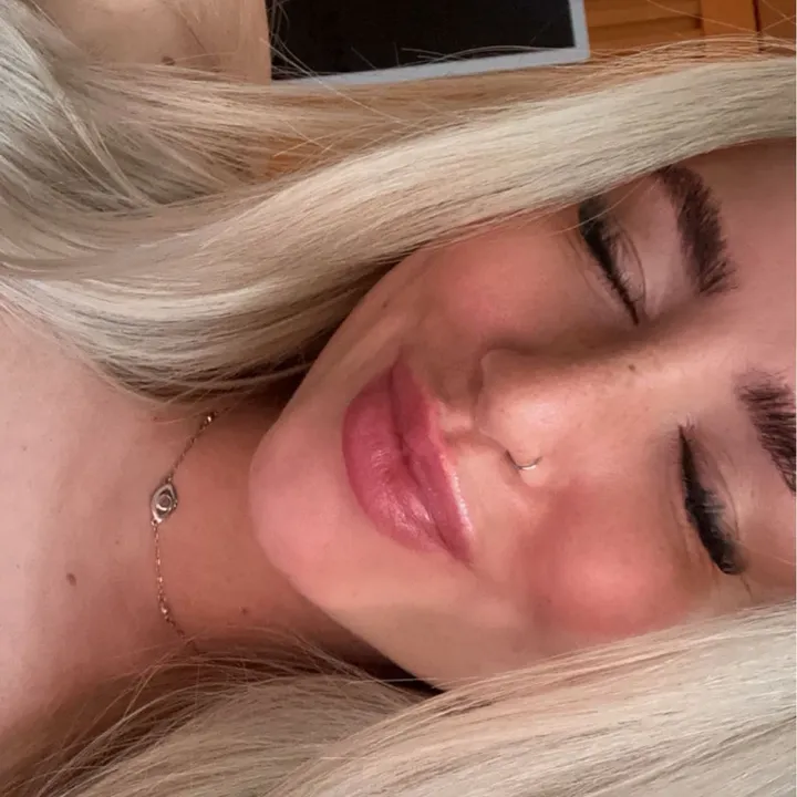 robynlillyldn