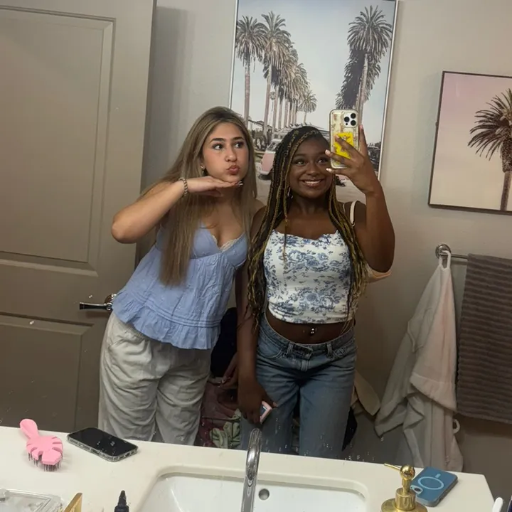 @elamighttouchafela