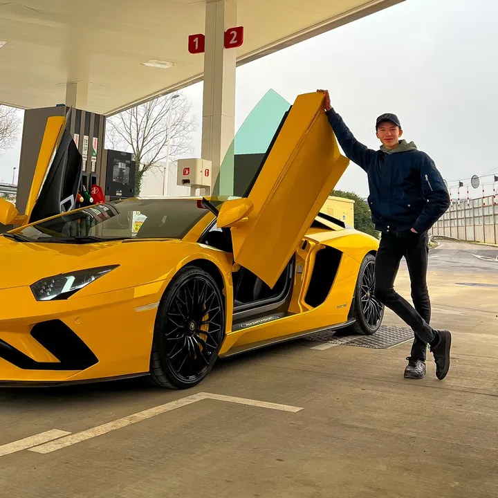 theo.cars.28
