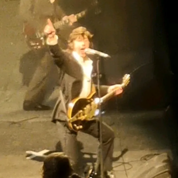 @arctic_monkeys27