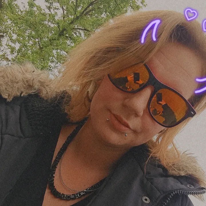 @theunicorngirl98