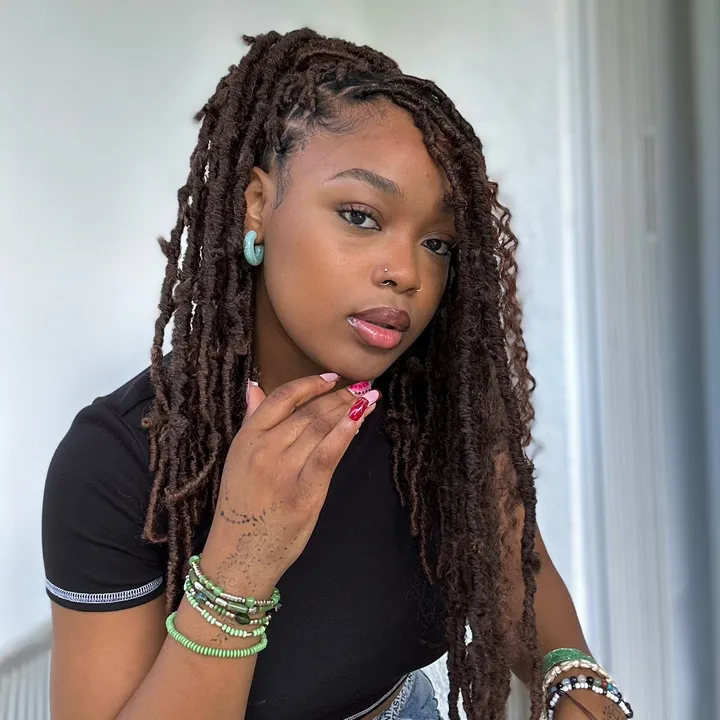 nayla_sd28