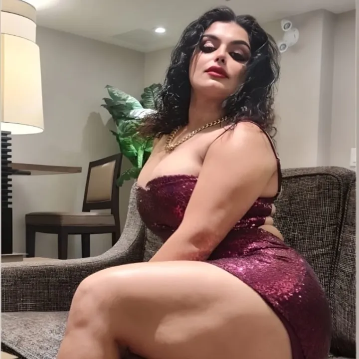 tina_hosseini