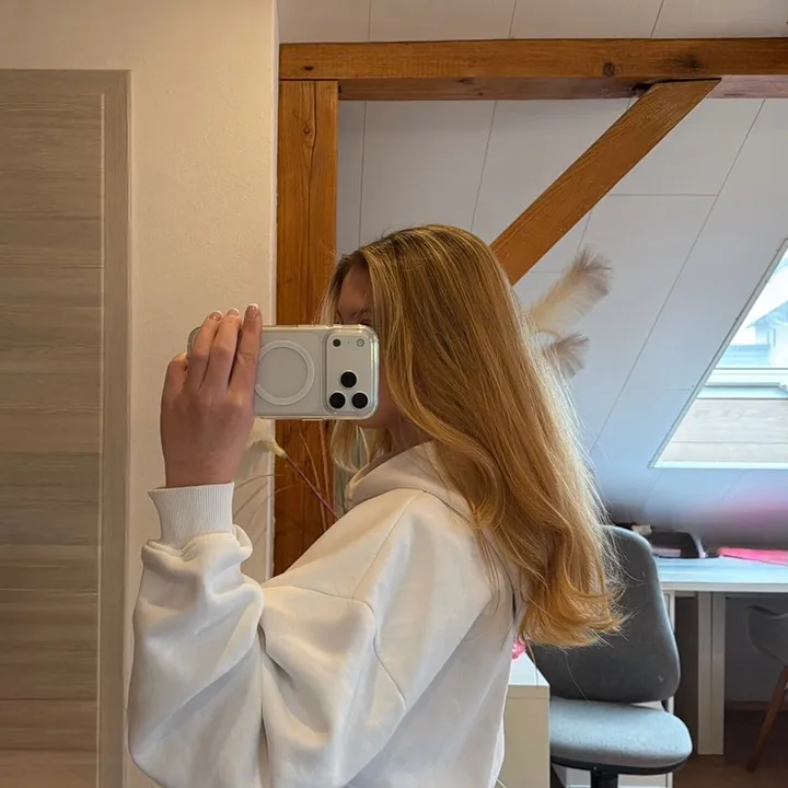 @leoniee.msk