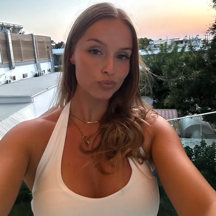 adorablena