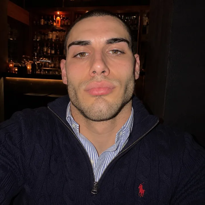adam.hvr