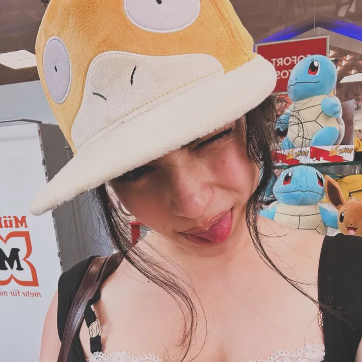 @elmiraajm