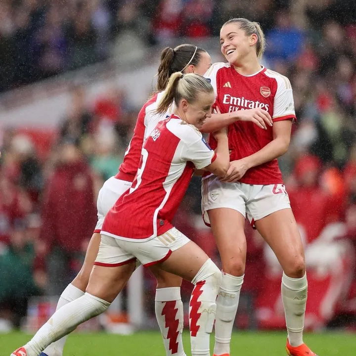 h3arts4_arsenalwfc_23