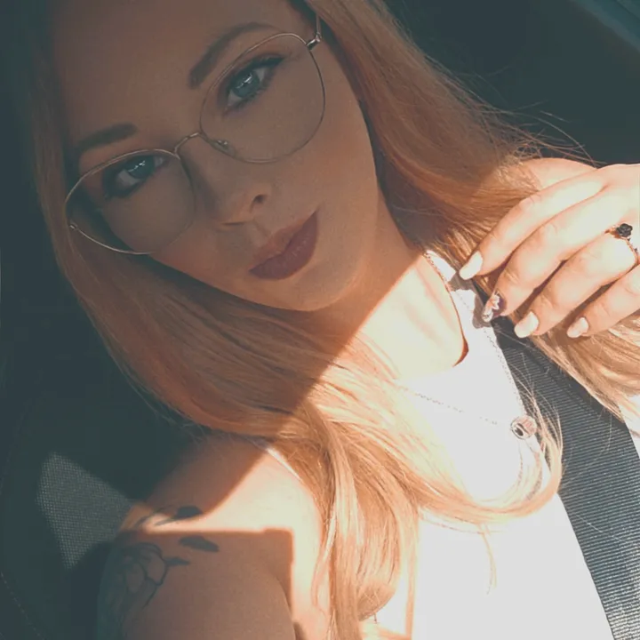 @laurengeartner94