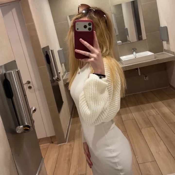 offical_leni