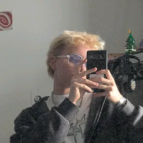 strayboi_