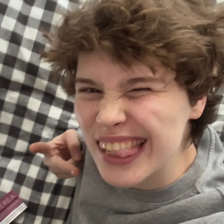 _sasha_grom_