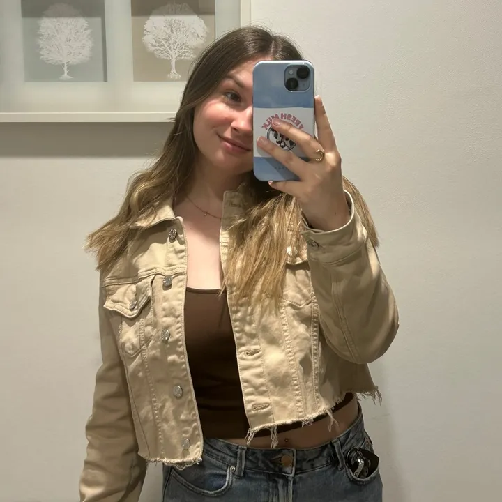 @emilymzrr