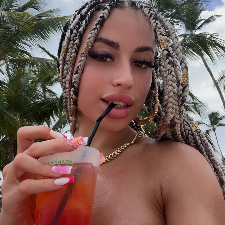 @robertarooo