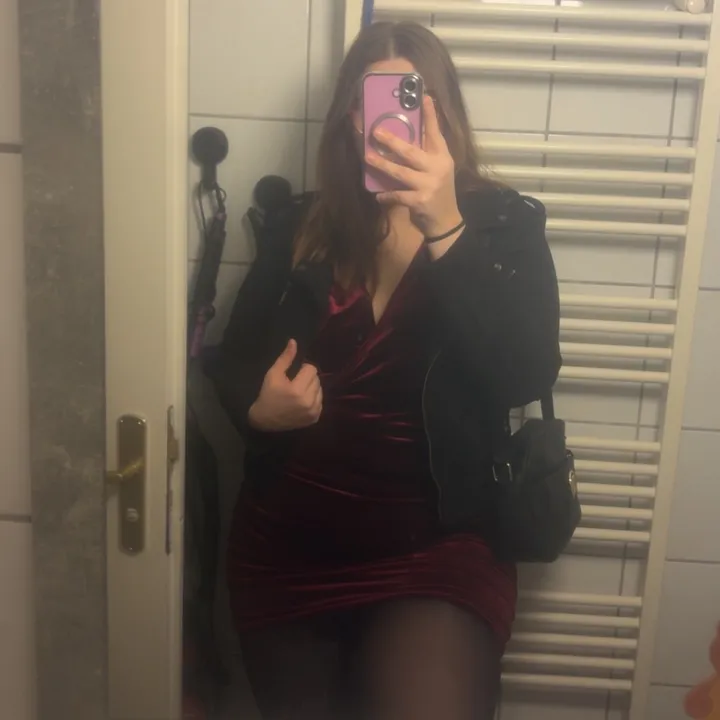 07queenginaa08